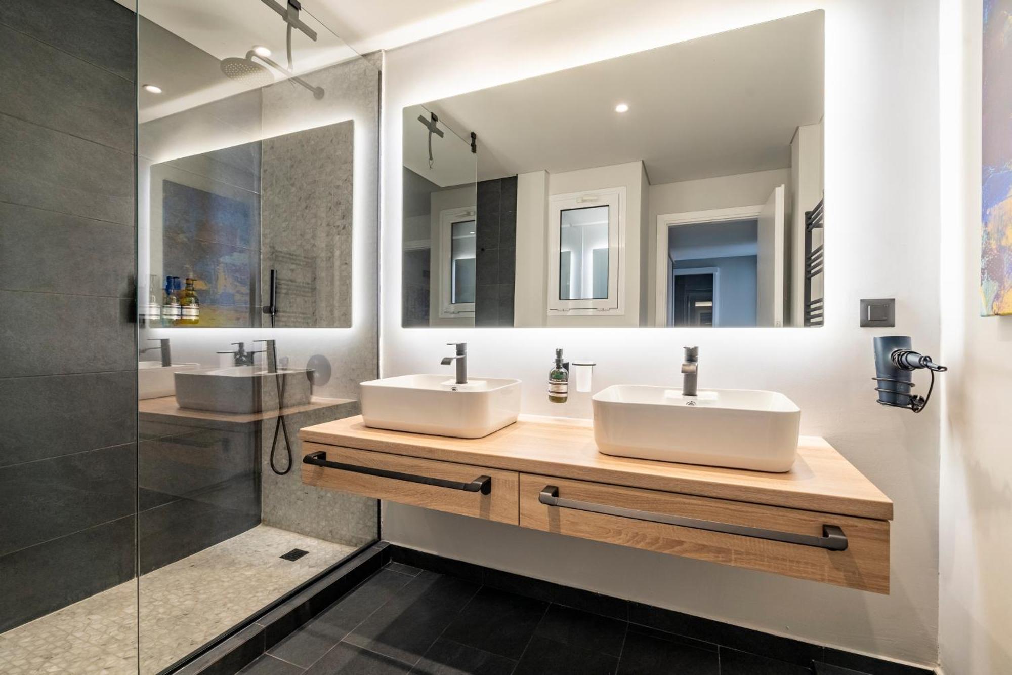 Athena Blue Lux Apartments 2Br 2Ba With City Skyline View, Near Kolonaki Atenas Exterior foto